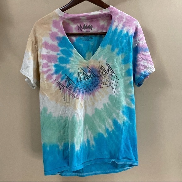 DEF LEPPARD 2017 Women’s Tie Dyed Tee-Shirt Size Small - Picture 1 of 4